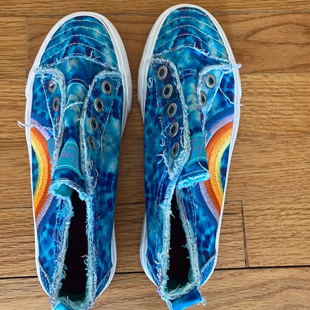 Blowfish Malibu kids sneakers worn once size 3